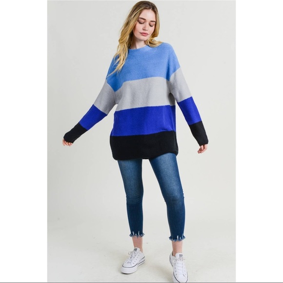 Colorblock Mock Neck Oversized Sweater - Picture 2 of 4